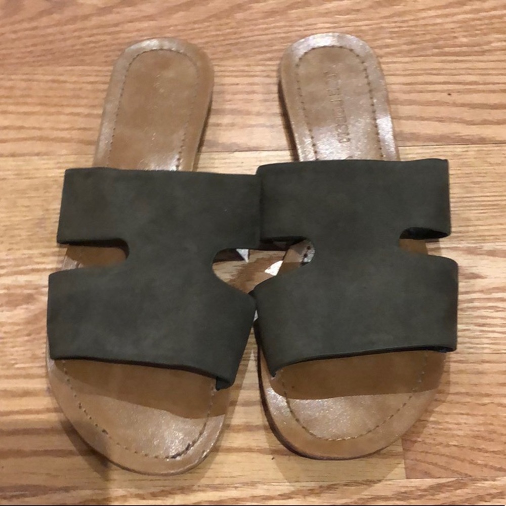 Woman’s sandals